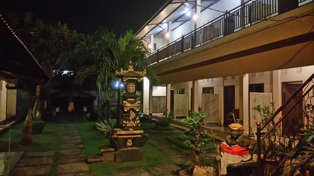 Puji Homestay Ματαράμ Εξωτερικό φωτογραφία