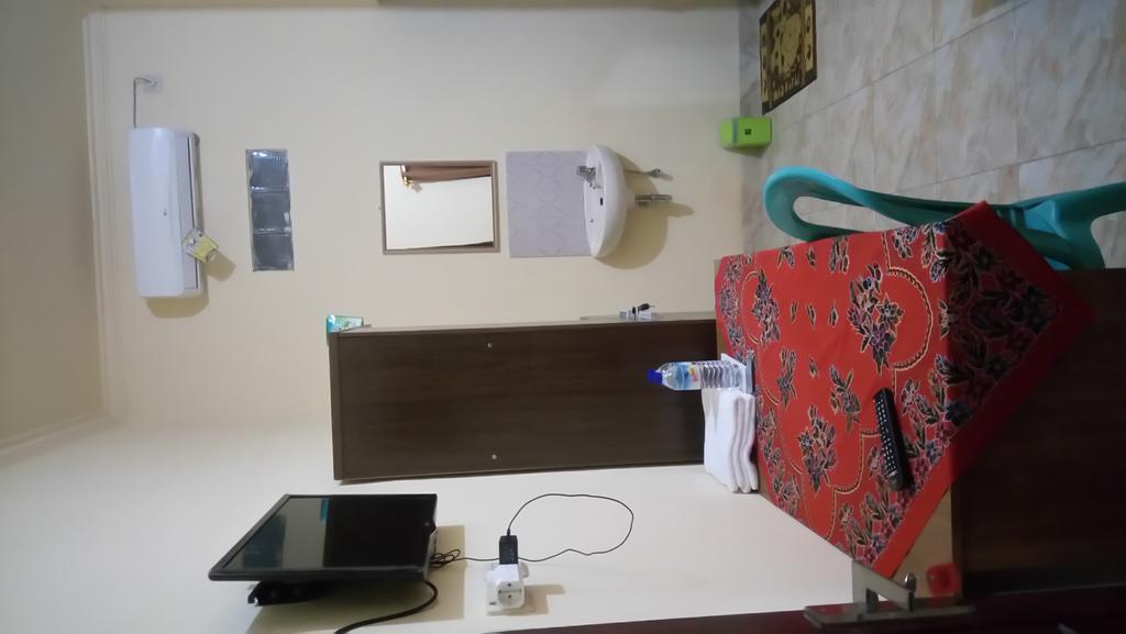 Puji Homestay Ματαράμ Εξωτερικό φωτογραφία