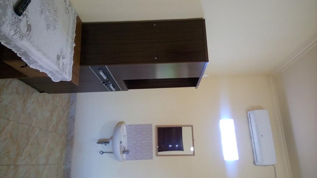 Puji Homestay Ματαράμ Εξωτερικό φωτογραφία