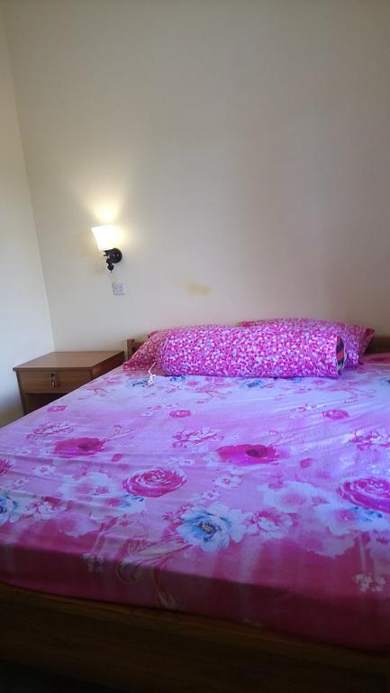 Puji Homestay Ματαράμ Εξωτερικό φωτογραφία