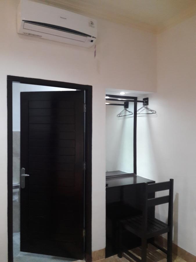 Puji Homestay Ματαράμ Εξωτερικό φωτογραφία